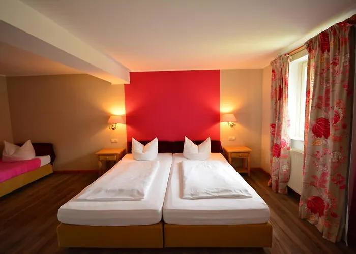 Schloss Hotel 3*