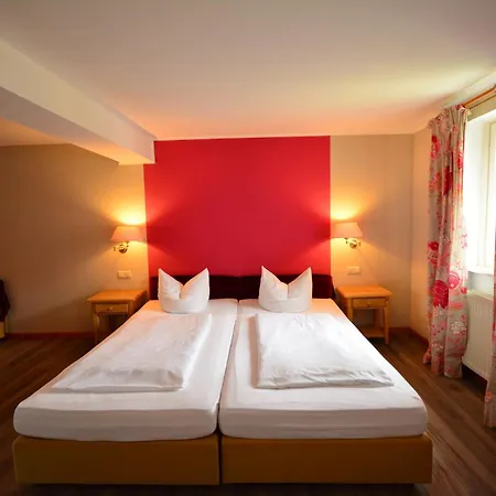 Schloss Hotel 3*